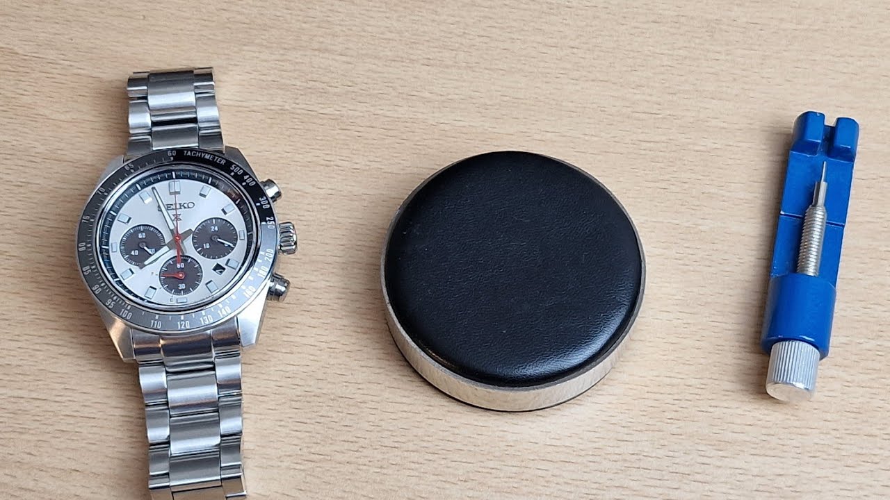 How to Adjust Seiko Bracelet | Quick & Easy Guide