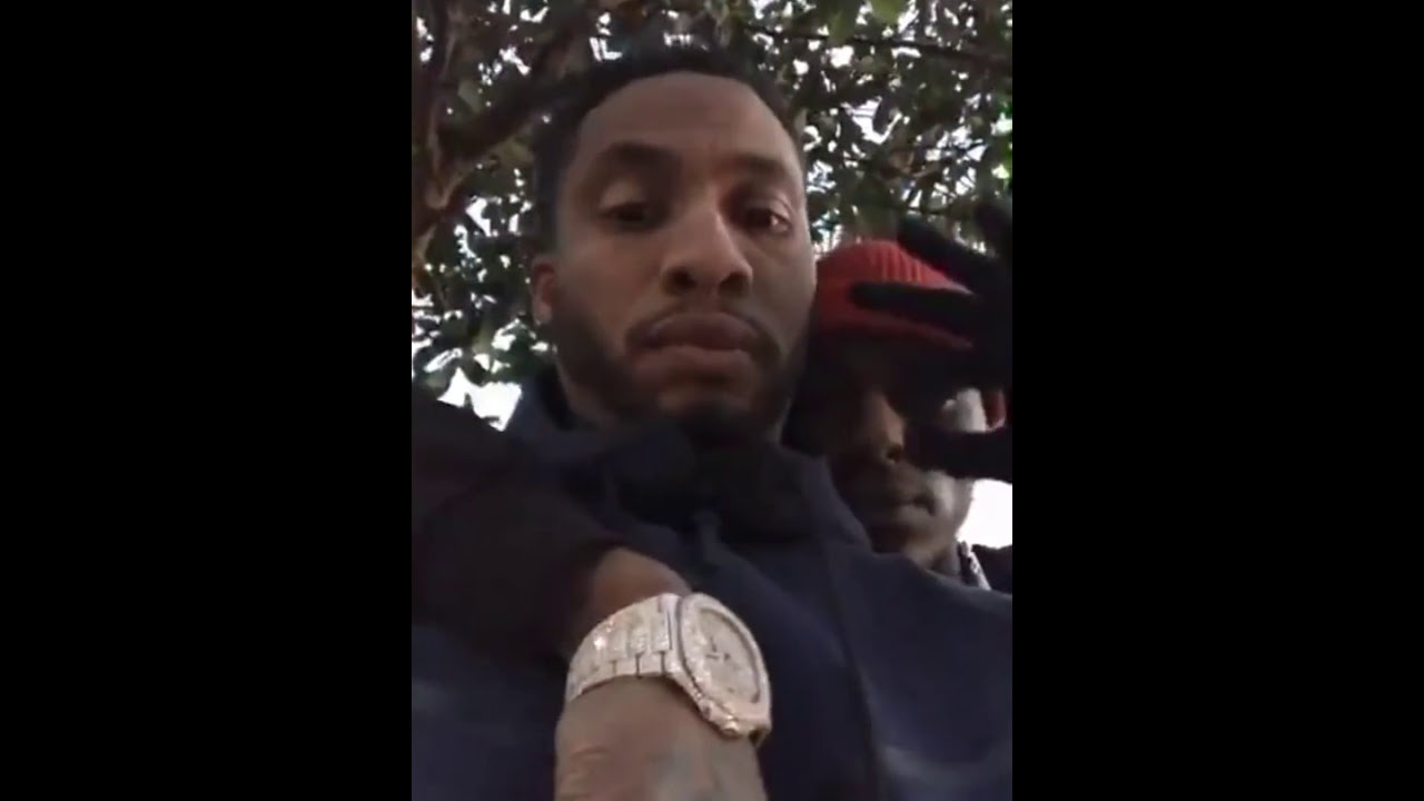 Soulja Boy goes to the hood on live