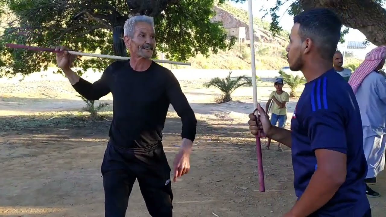 العصا التقليدية مع الشيخ عبدالقادر الخرفي حصة تدريبية Algérien Traditionnelle Combat Stick