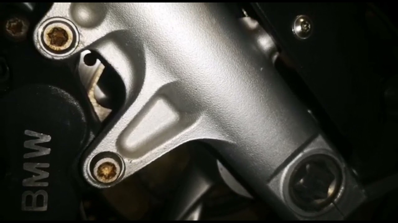 RIMOZIONE OSSIDAZIONE ruggine bulloni moto BMW