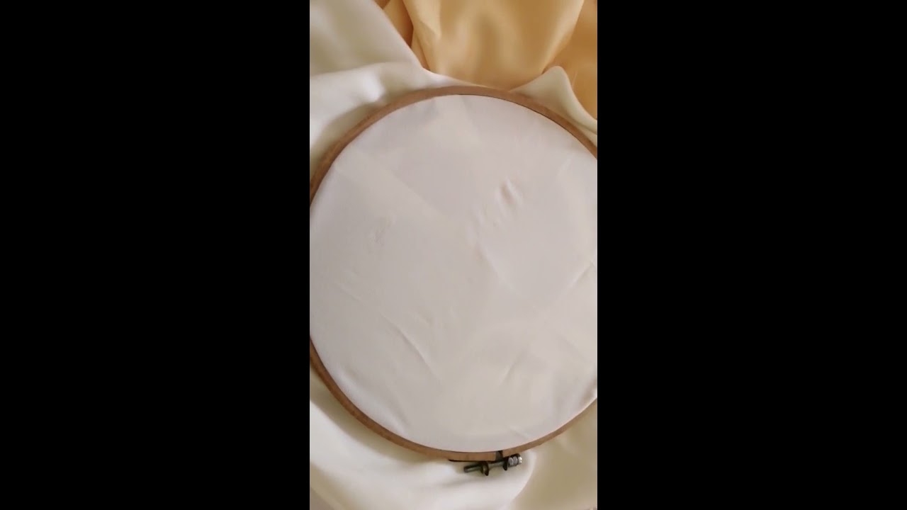 كيفاش نتعامل مع ثوب الكريب أثناء العمل أو أثناء التطريز