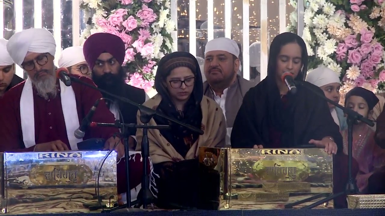 Sach Kaho Sun Leho Sabhe | Bibi Amrita Kaur & Bhai Yadvinder Singh @ Guru Nanak Darbar Karachi