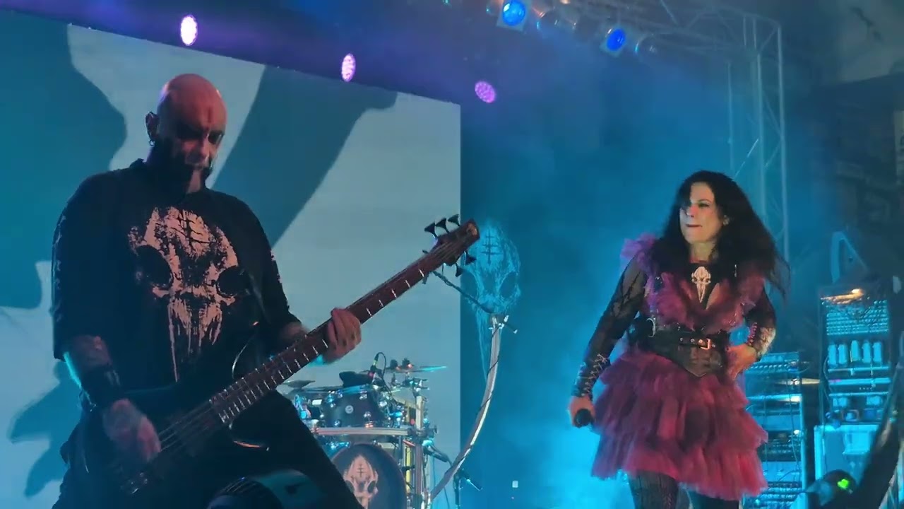 Swamped XX Lacuna Coil Live LKA Longhorn Stuttgart 22.10.2025