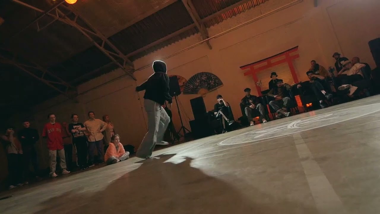 ONNA-BUGEISYA 1x1 &harr; Ari vs Killa Vee &harr; 1'4 &harr; BREAK RAVE CYPHER #breakrave #bmvideo
