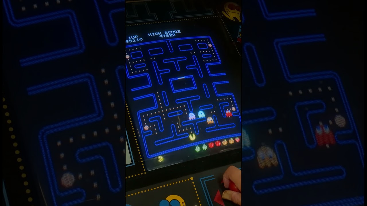 Dad Shows Me the Secret Strategy for Pac-Man at Southern-Fried Gaming Expo!