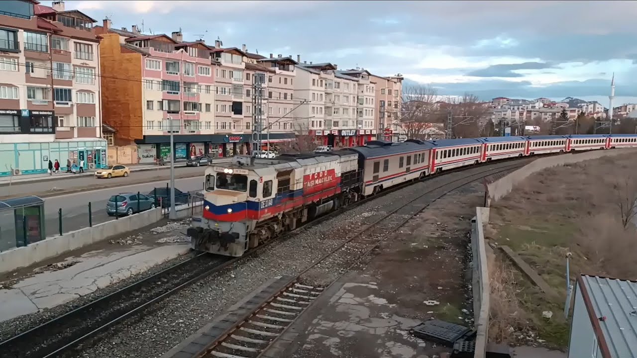 Turistik Doğu Ekspresi ( 92015 Sefer ) Sivas Gar'a İlerliyor