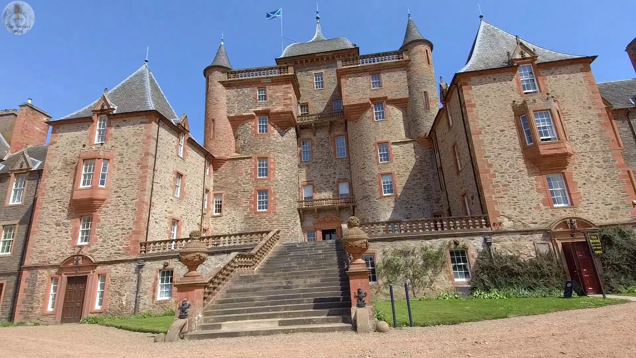Visiting Thirlestane Castle and woodland in the Scottish Borders. Fairytale castle 🏰