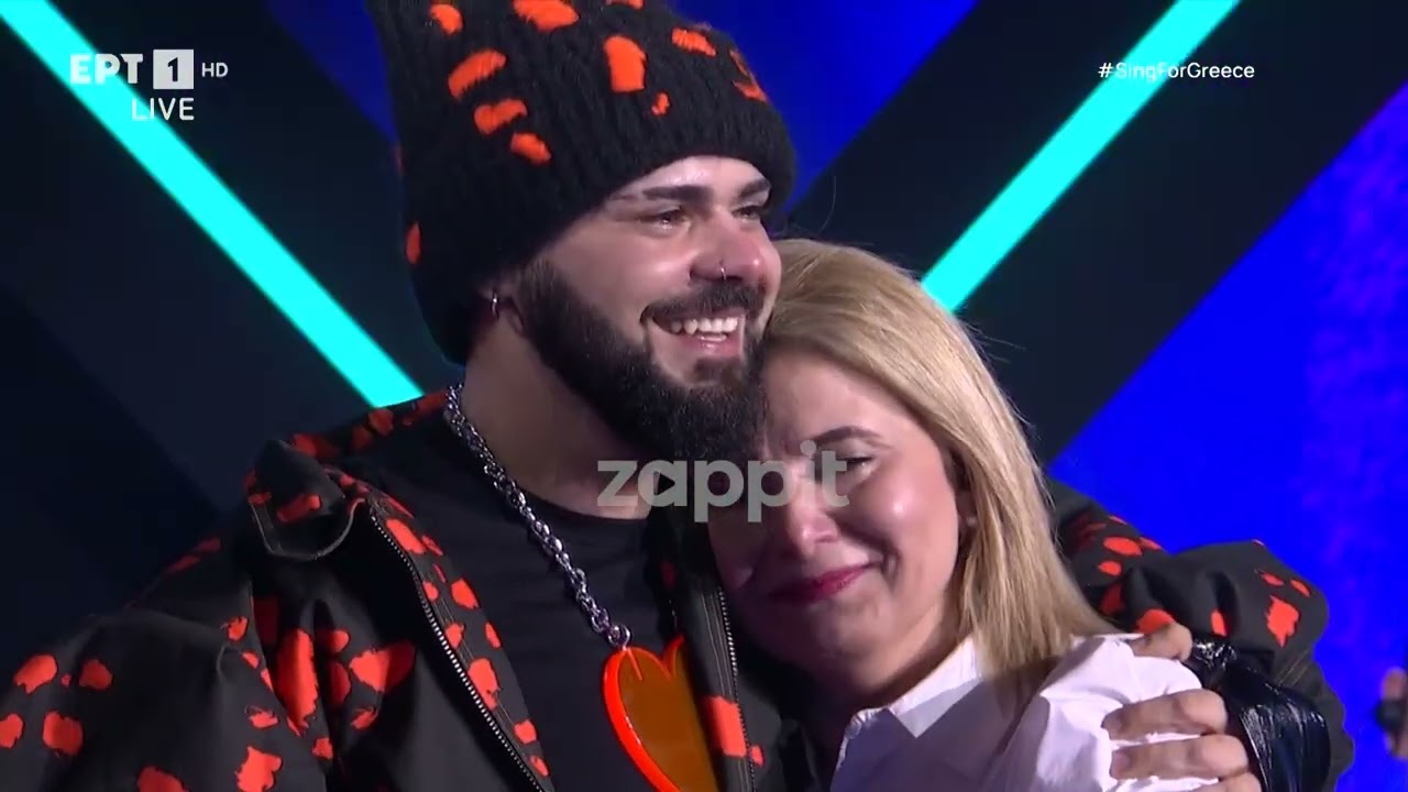 Eurovision 2026 - Εθνικός Τελικός: Ο Ακύλας ανέβασε στη σκηνή τη μητέρα του, ξέσπασαν όλοι σε δάκρυα