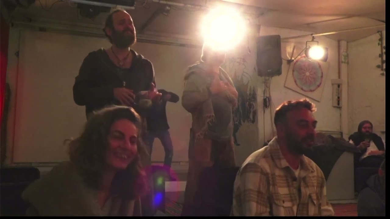 Aguila עיט עף - המעגל התפילהרמוני