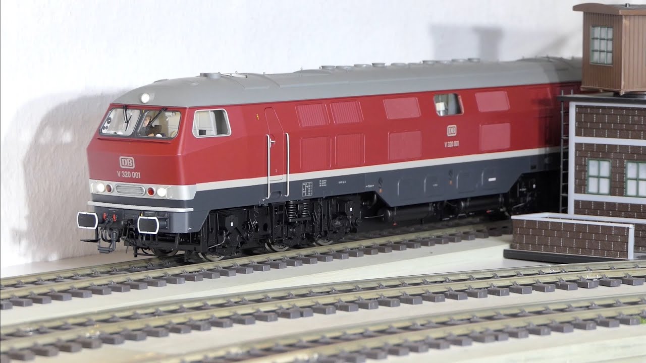 Unboxing Märklin 55320 Diesellok V 320 001 DB Spur 1 Baureihe 232 – Modellbahn-Lok-Review 1:32 Spur1