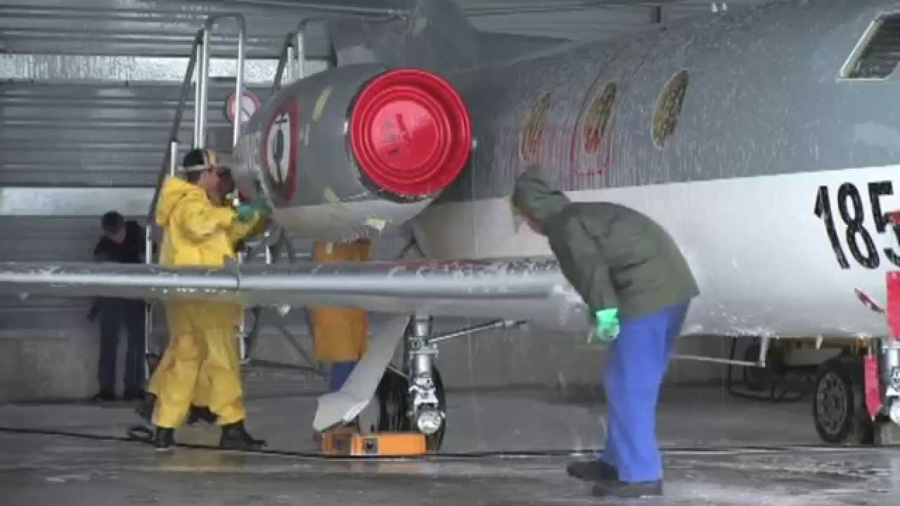 Technicien aéronatique dans l'aéronavale