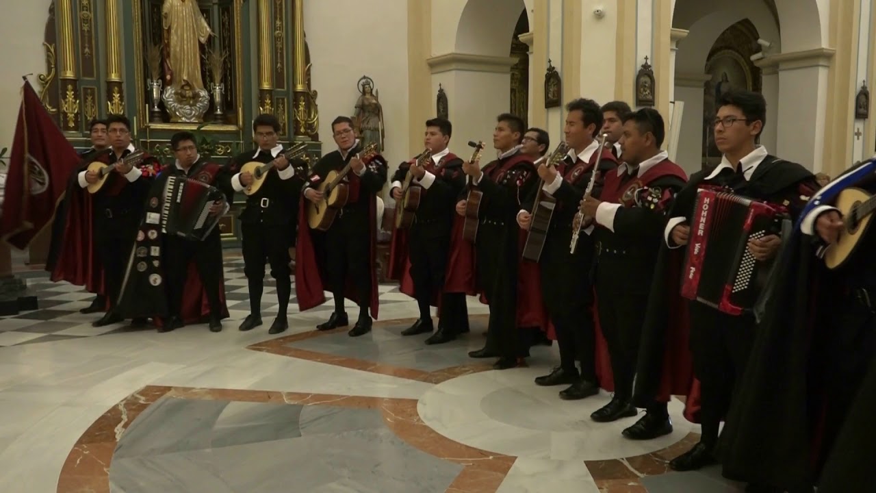 LA TUNA SAN AGUSTIN DE AREQUIPA ( PERÚ ) EN LA IGLESIA