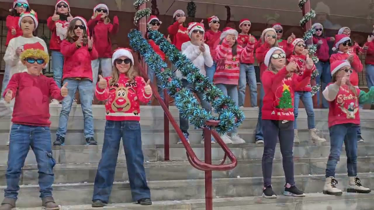 ÁNGEL GANIVET FELICES FIESTAS 2024