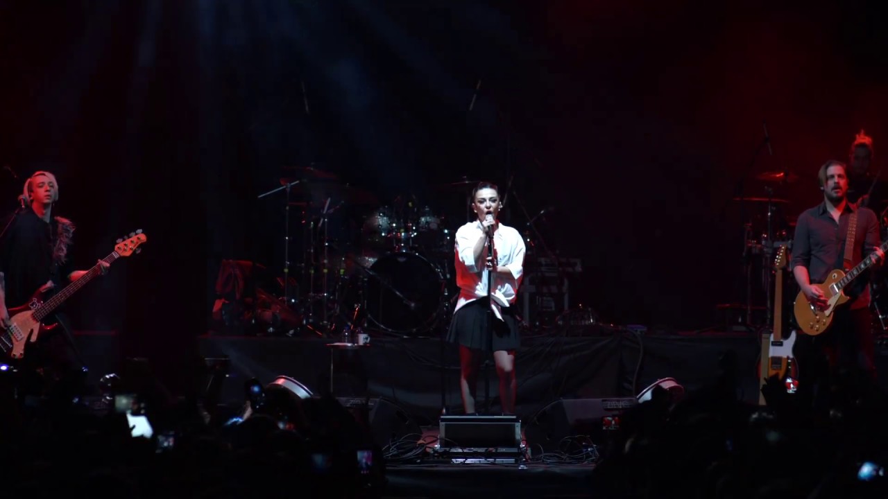 AAAL KIŞ ŞENLİĞİ’18 Fatma Turgut - Sahneye Çıkış & Sen Ona Aşıksın