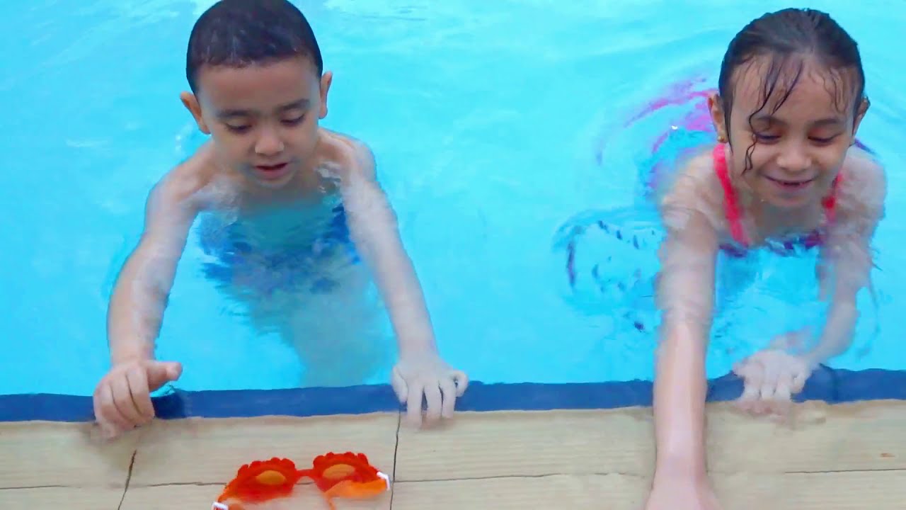 يوم كامل في المسبح حمودي ومريومة