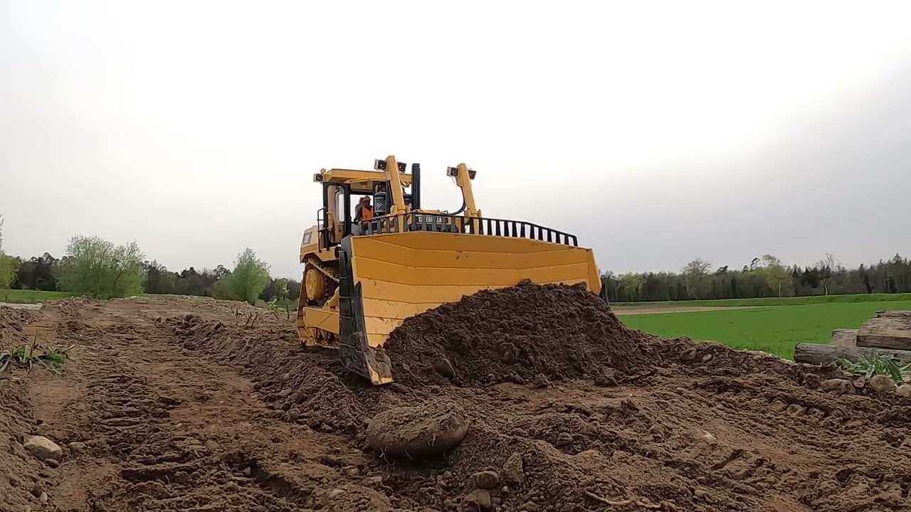 DXR2 DOZER Road Leveling