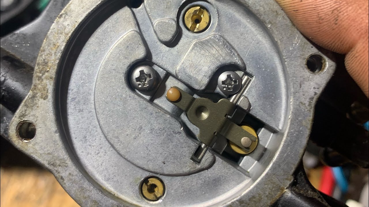 Taking The Carb Off Of The 89 650SX Project. BRAND NEW Carburetor!