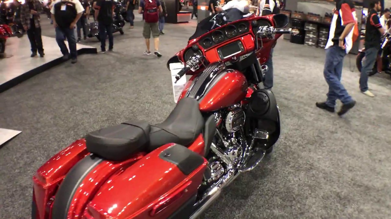 2018 Harley-Davidson CVO Street Glide Orange Lava & Black Denim