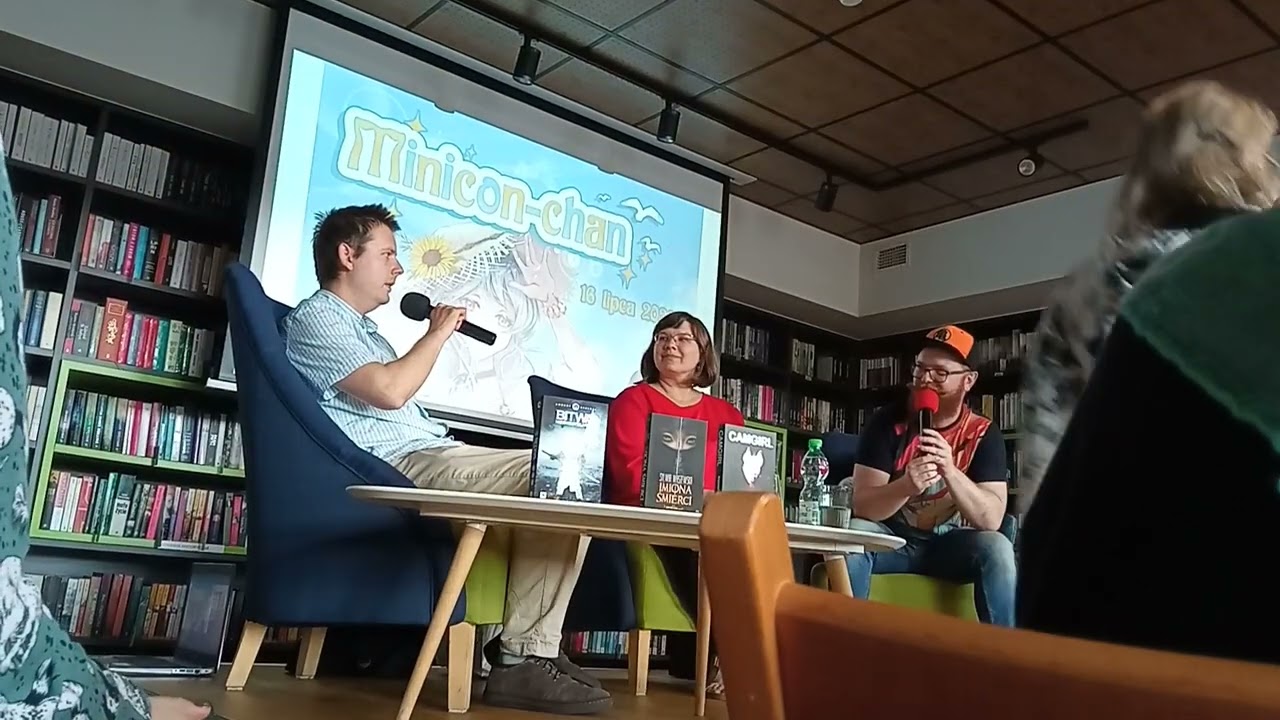 Minicon-chan 2022 fragment panelu. Arkady Saulski, Sylwia Jaroszewicz, Krzysztof Piersa
