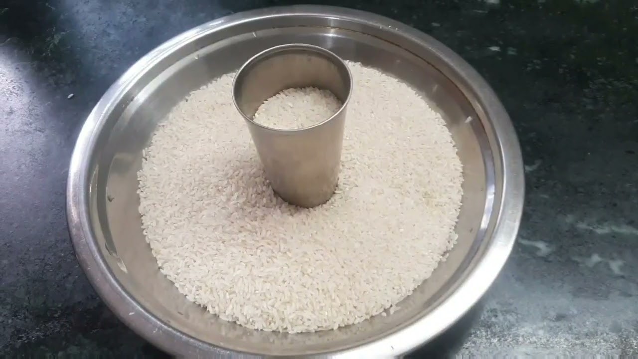 How to cook rice in cooker | easy rice cooking | साढ़े तीन गिलास चावल के लिये पानी और सीटी ..