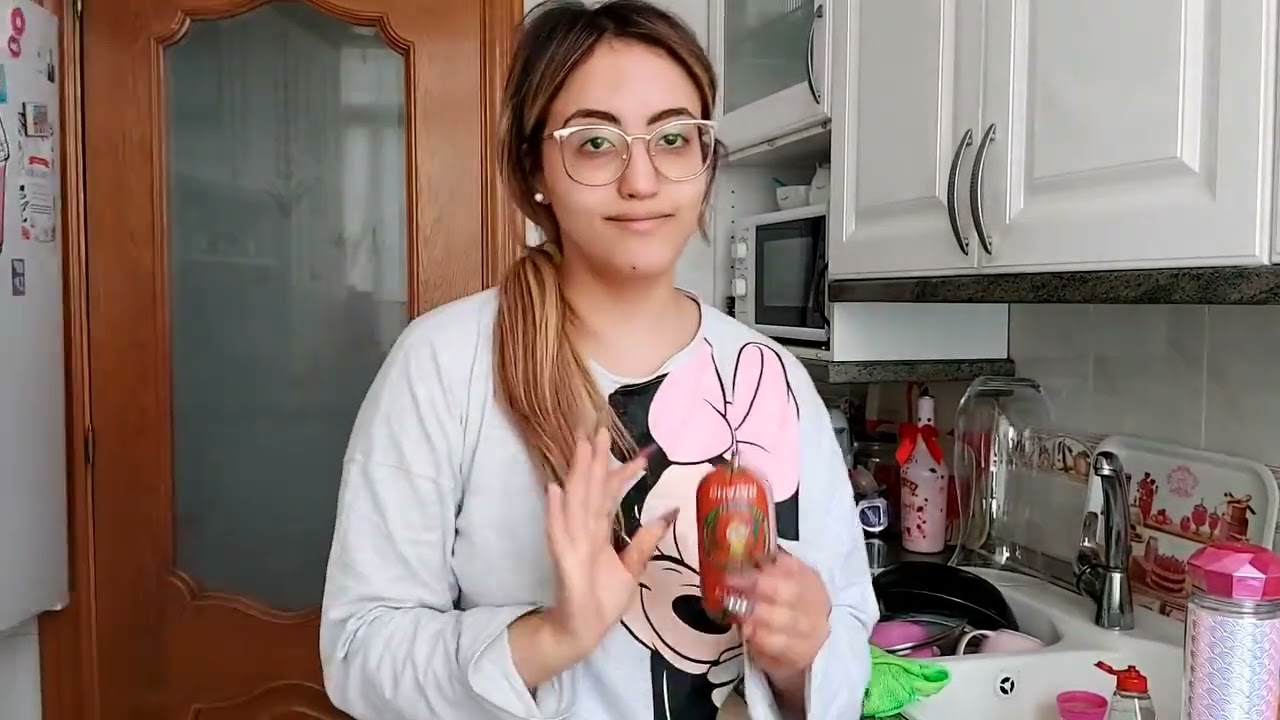 جاو عندي صحاباتي .. باركولي الحمل وفرحوني بزاف حيت انا وحيدة ومعندو شكون يدعمني 🥺😭