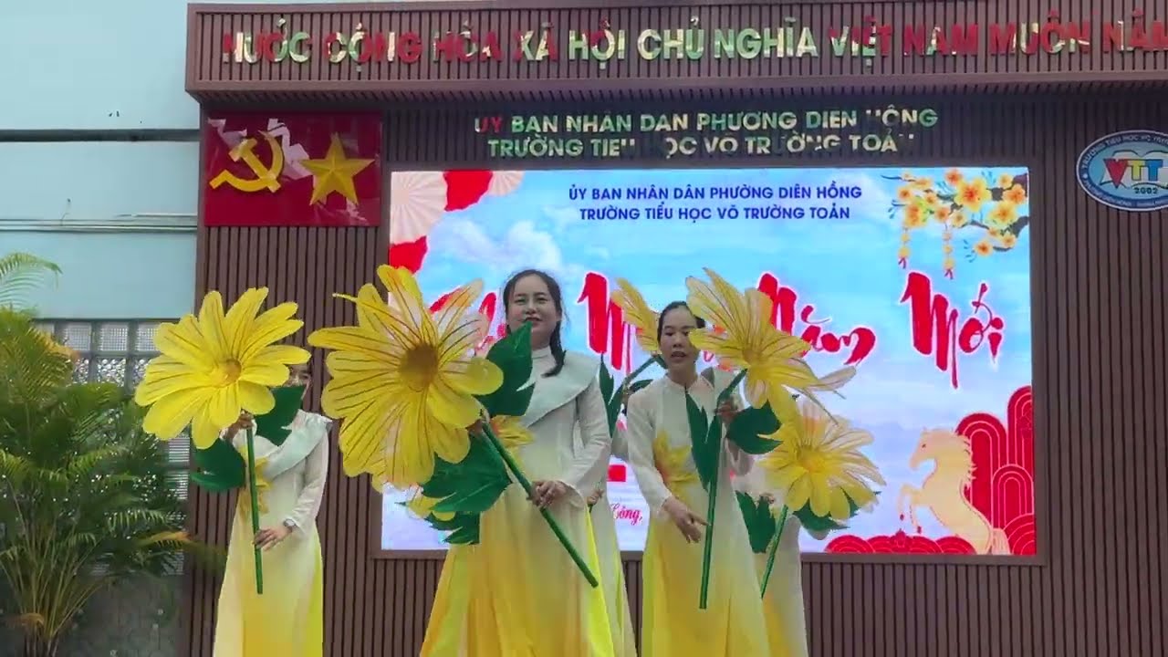 Mùa xuân trên Thành Phố Hồ Chí Minh - Trường Tiểu học Võ Trường Toản #amnhac #vietnam #thayco 