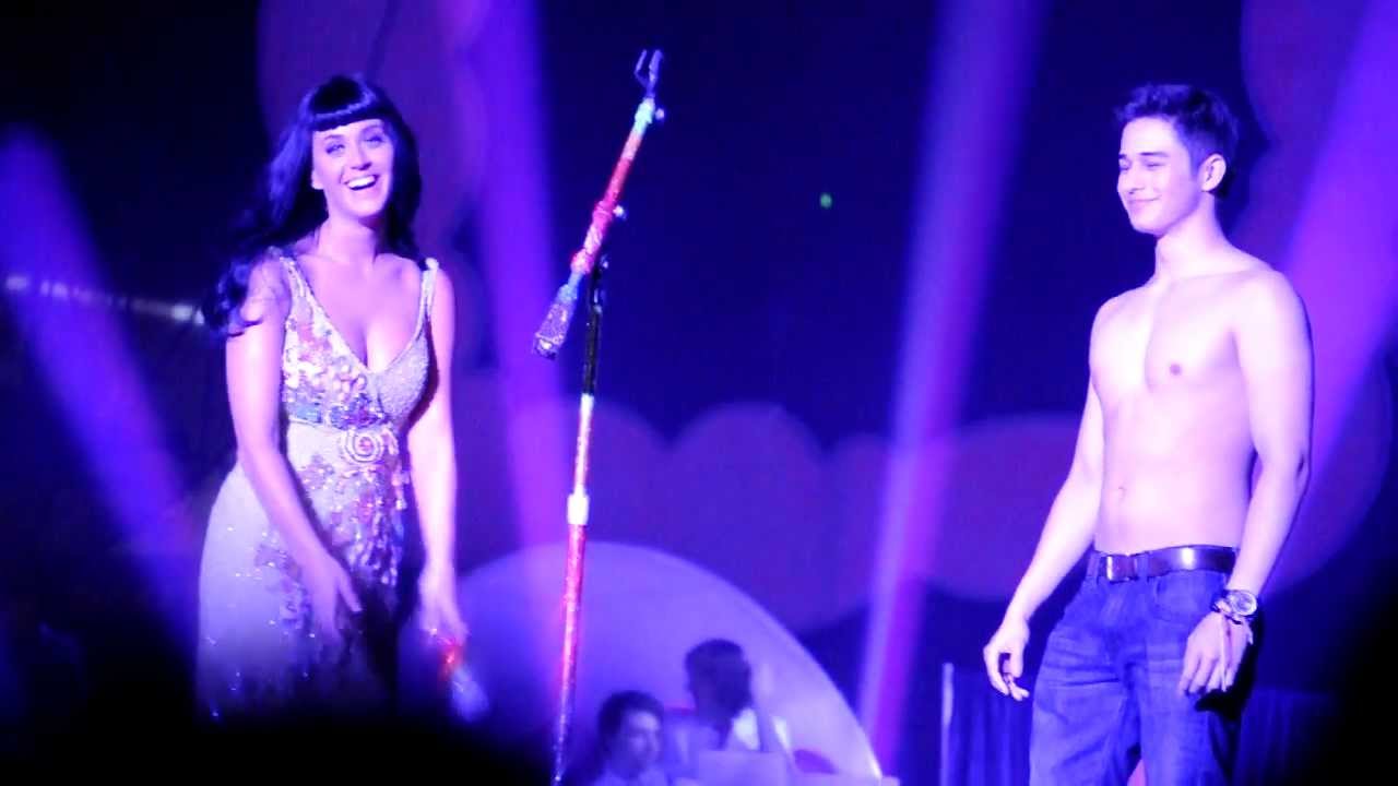 katy perry and ivan california dreams tour manila 2012