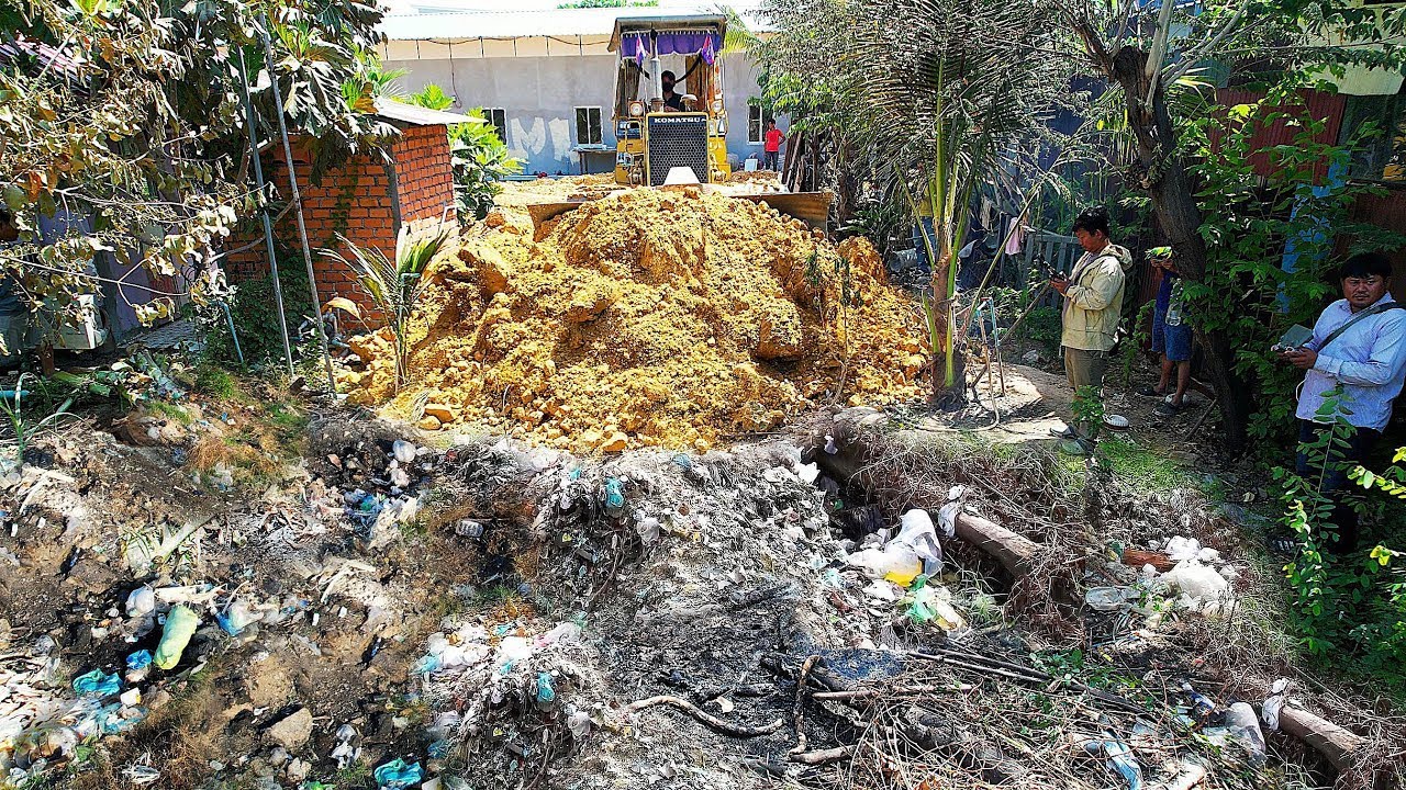 Fantastic New Actions!! Filling Land in Deep Pond & Pushing Soil Into Water By Skills Dozer D31P