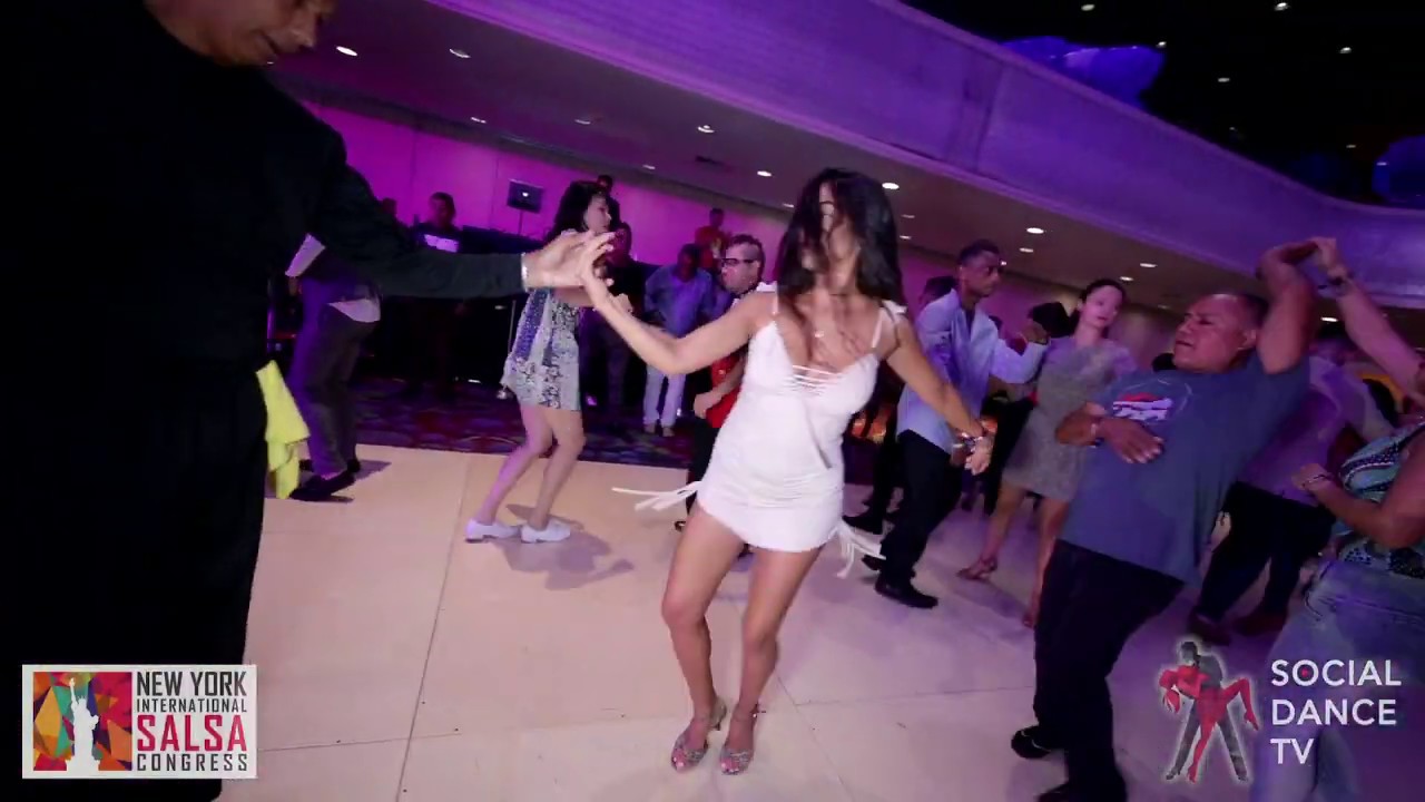 Lawrence Walden & Lady - Salsa social dancing | Goya New York Int. Salsa Congress 2019