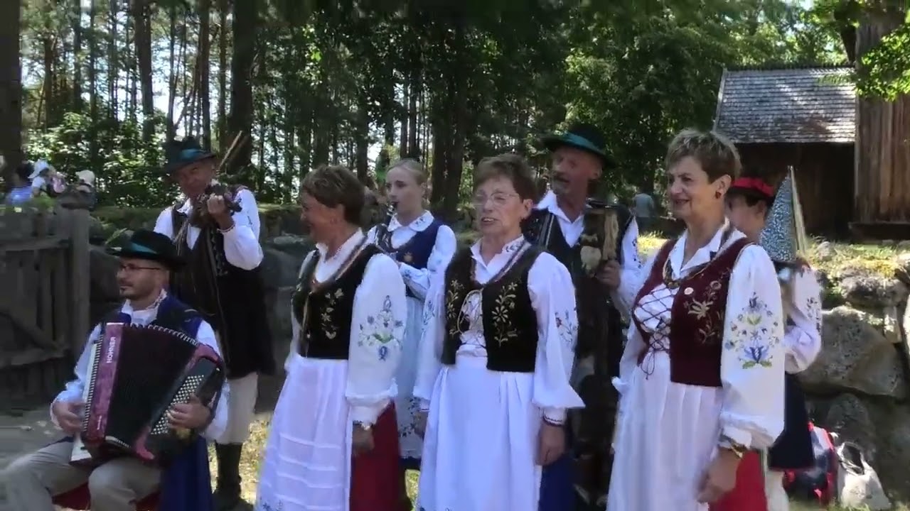 49 Jarmark Wdzydzki: Zesp&oacute;ł Kaszuby z Wiela i Karsina