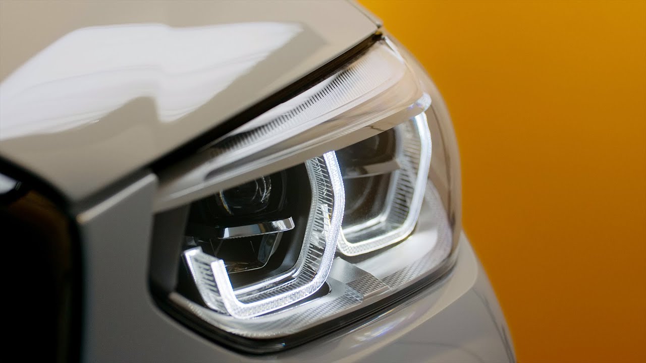 Kathi B&eacute;la - BMW Wallis m&aacute;rkanagyk&ouml;vet