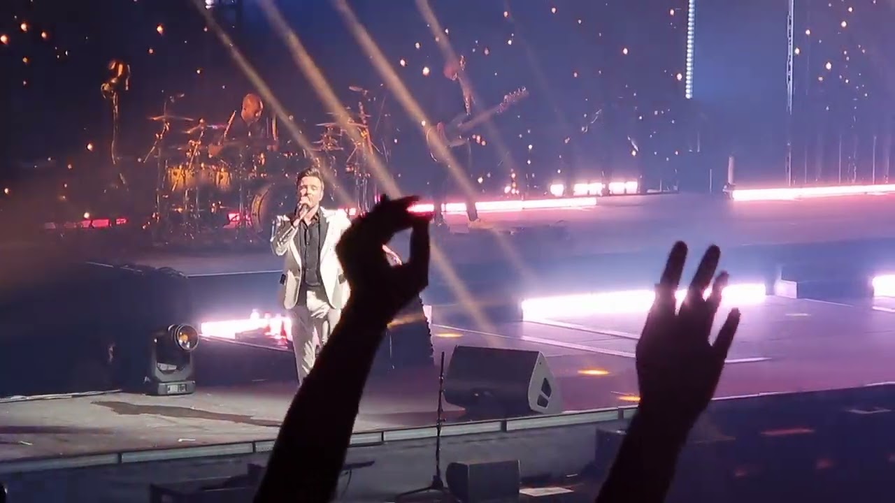 Westlife Hits Medley - What Makes A Man/Unbreakable (Liverpool 30th November 2022)