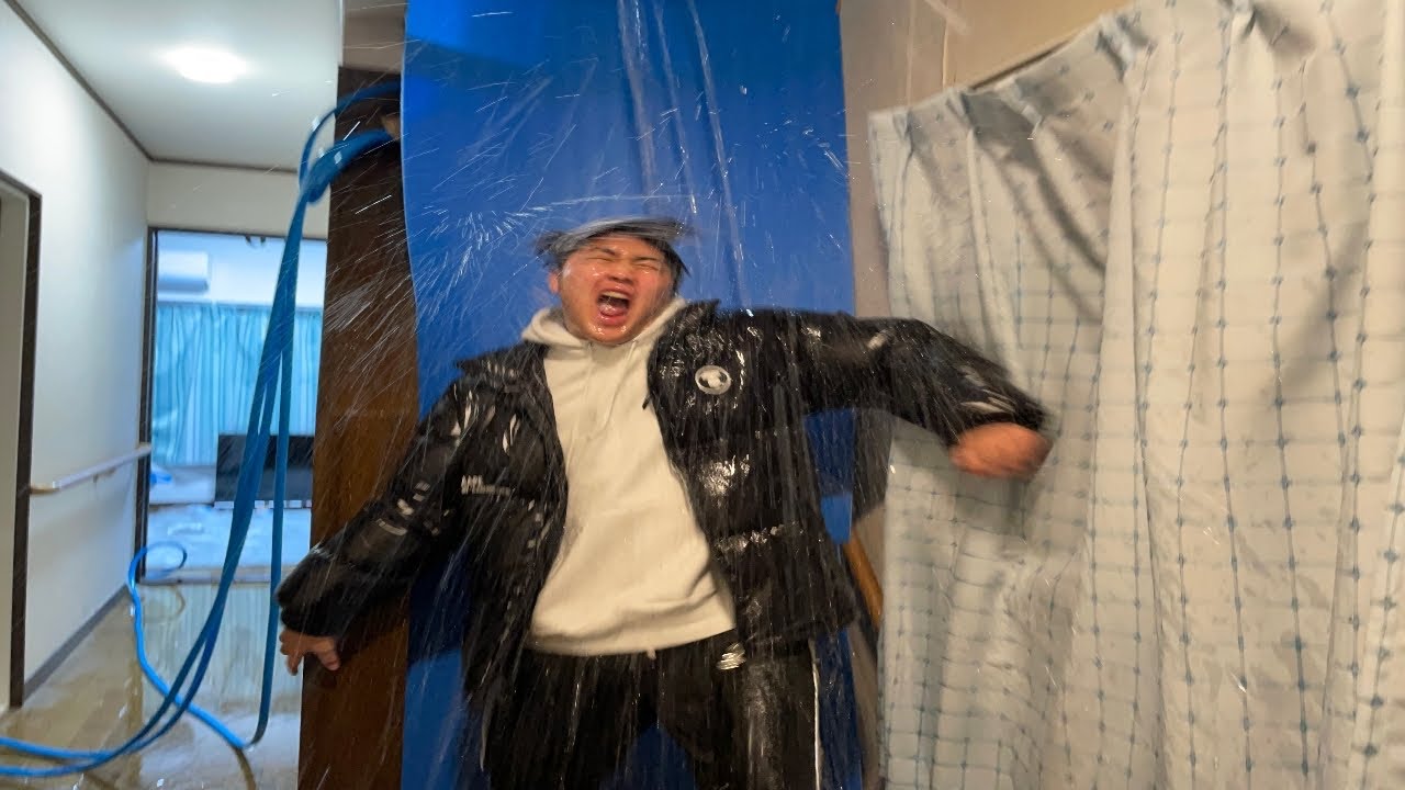 友達の家の中に滝作ってみた Make a waterfall in the house【ドッキリ】