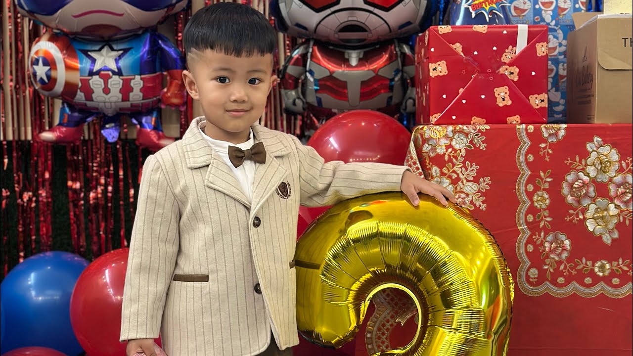 Mì khui quà 3 tuổi