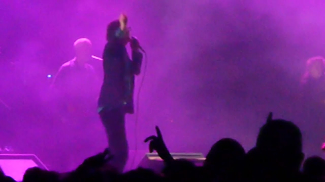 Jarvis Cocker/JARV IS - 'Running the world' (Live at EOTR 2019)