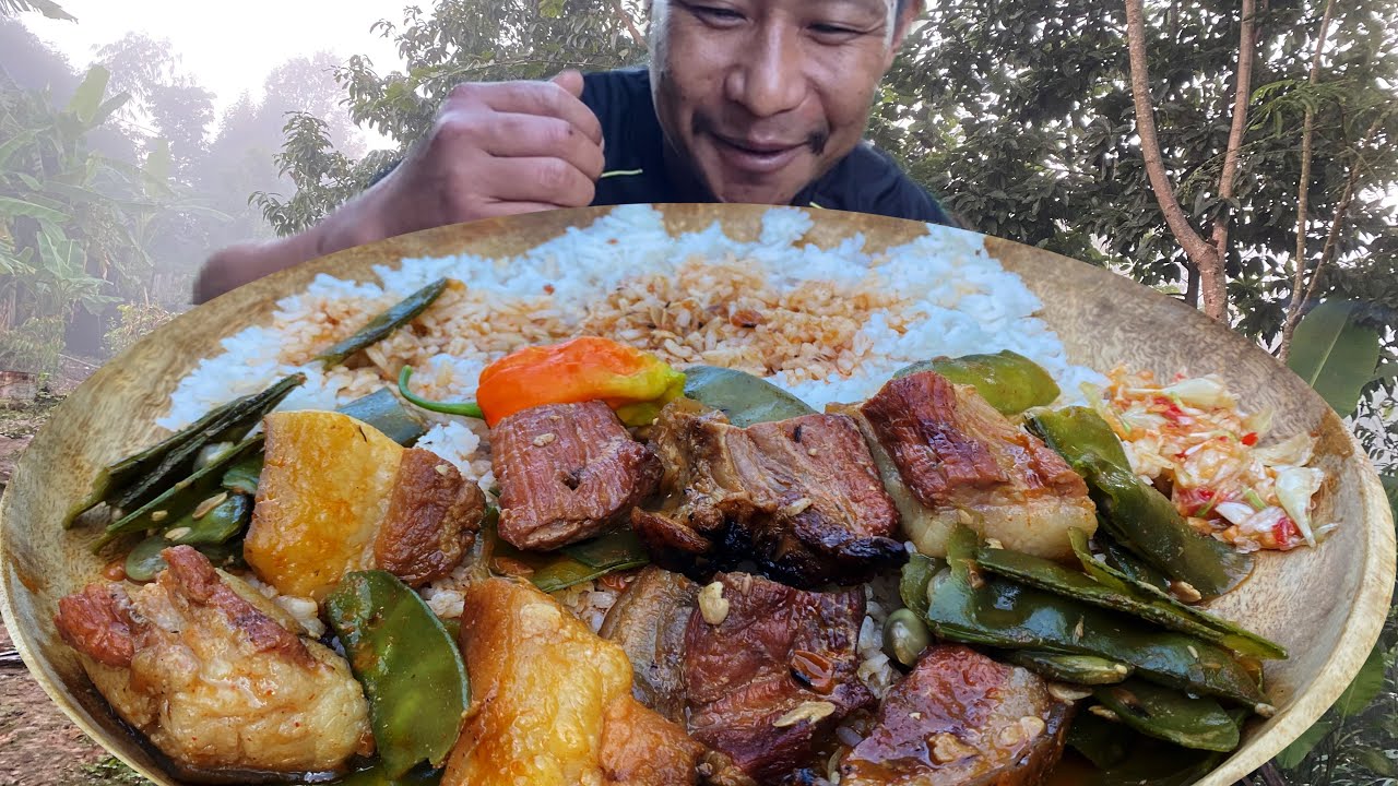 Tender smoked pork cook with Axone and giant beans || Naga village style mukbang 