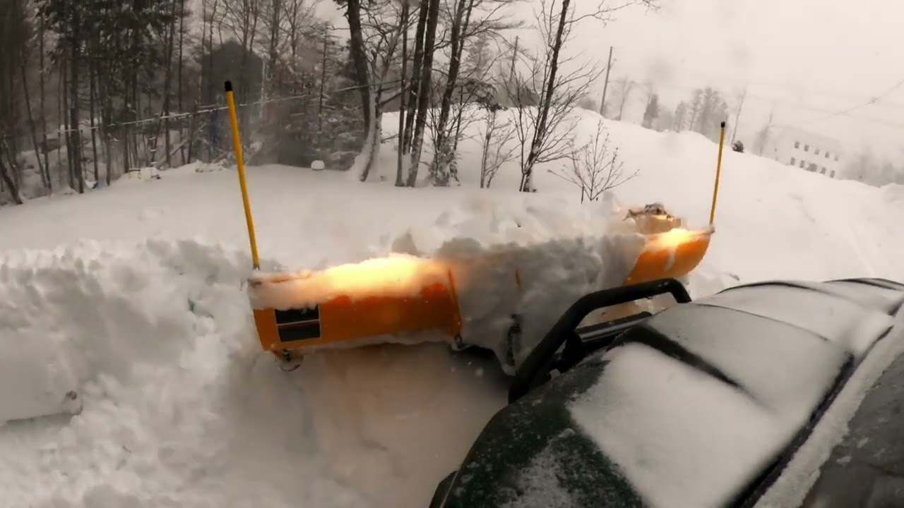 Snow Plowing Driveways During 3 Day Snow Storm Can-Am Defender