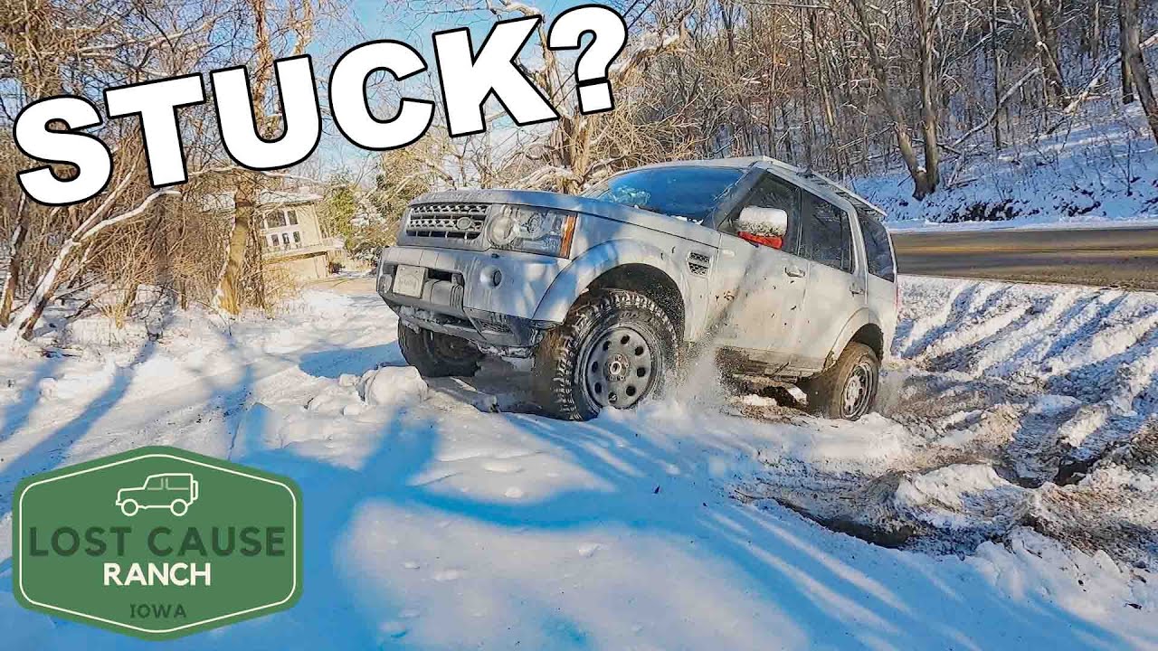 Snowy Ditch Dive in LR4 | We Get Stuck