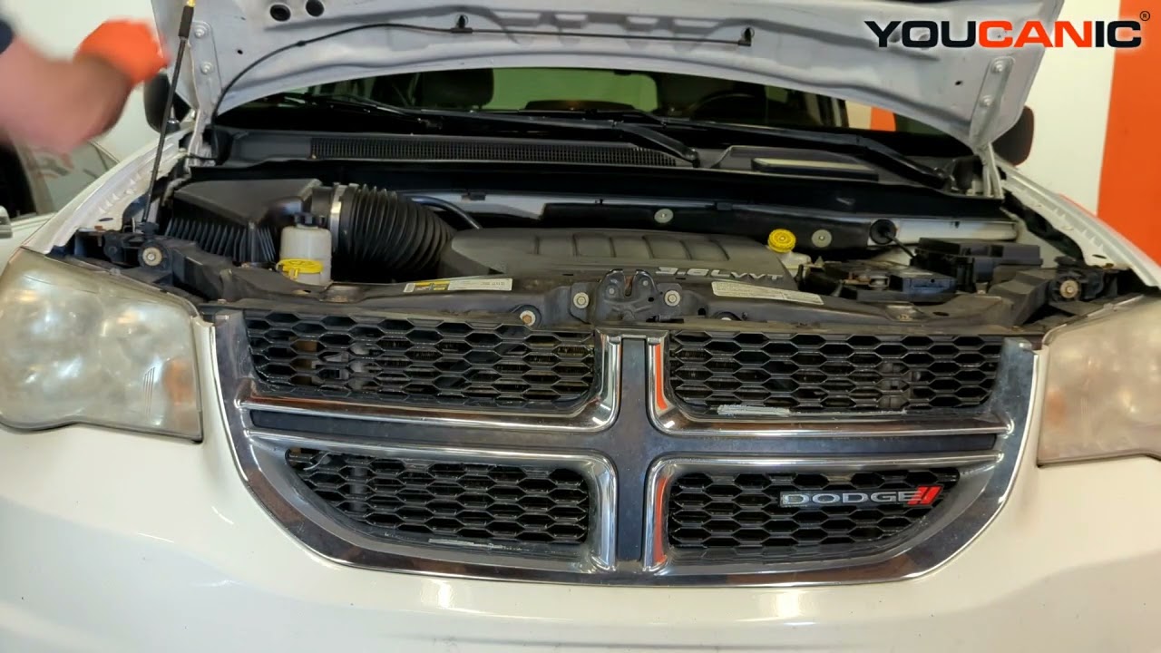 Dodge Grand Caravan 2008–2020 годов — как проверить и долить жидкость гидроусилителя руля