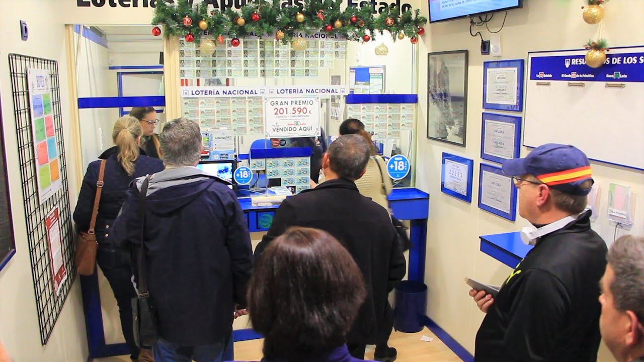 Águilas se vuelca con el Sorteo de Lotería de Navidad