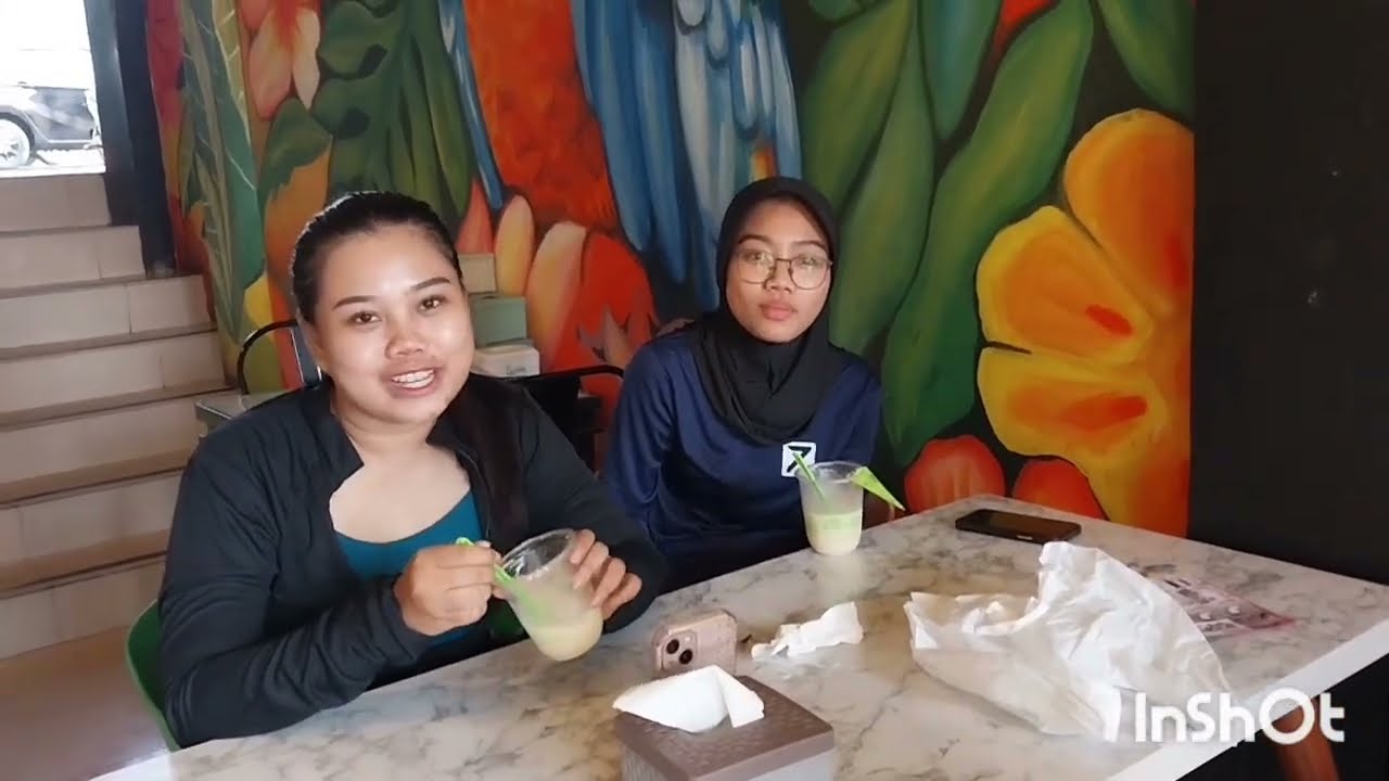 PEMBELI RAMAI SOP DURIAN DI JL MARGONDA DEPOK MEMANG ENAK 👍