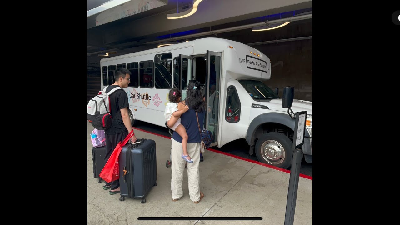 Roberts' Hawaii, HNL Airport Rental Car Shuttle Bus' RM119 Ford/Starcraft Shuttle F-550 All Star XL