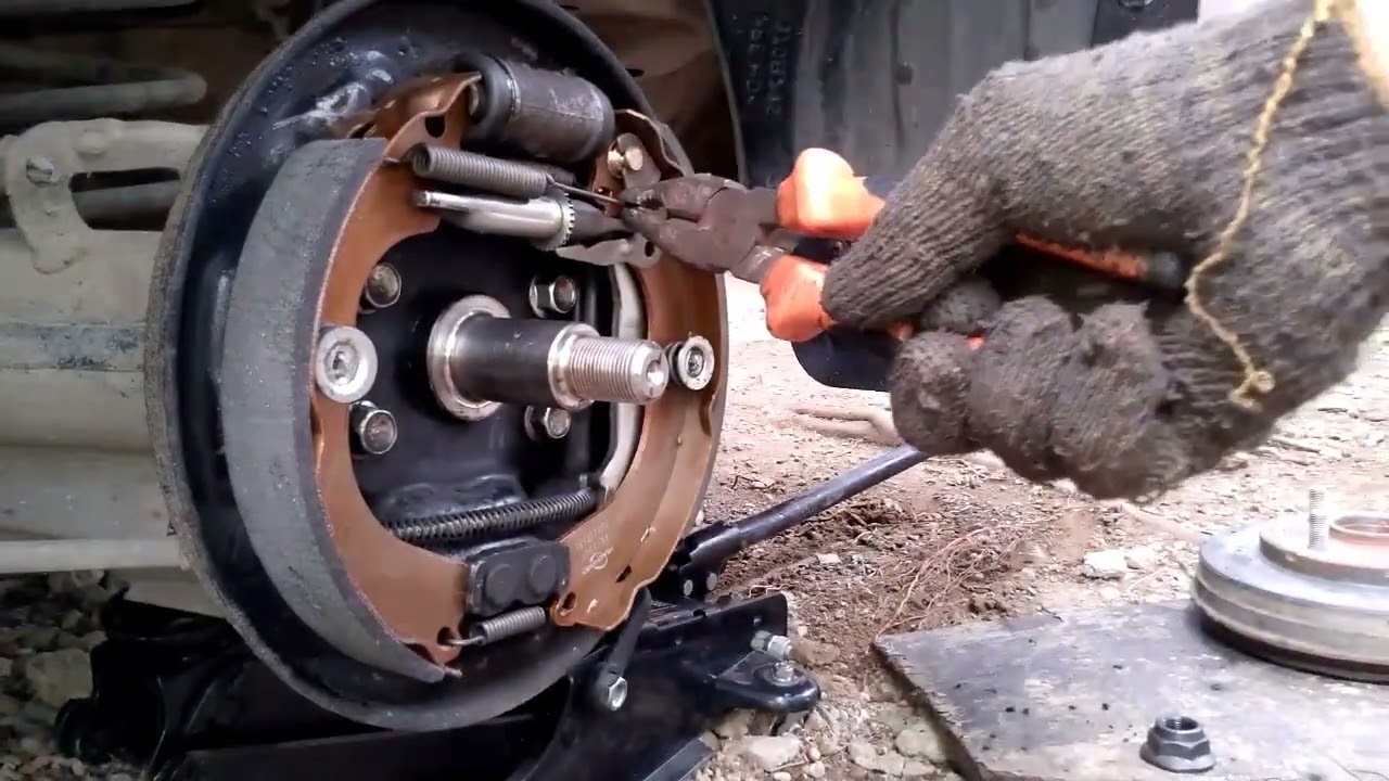 Mirage G4 Brake Shoe Replacement