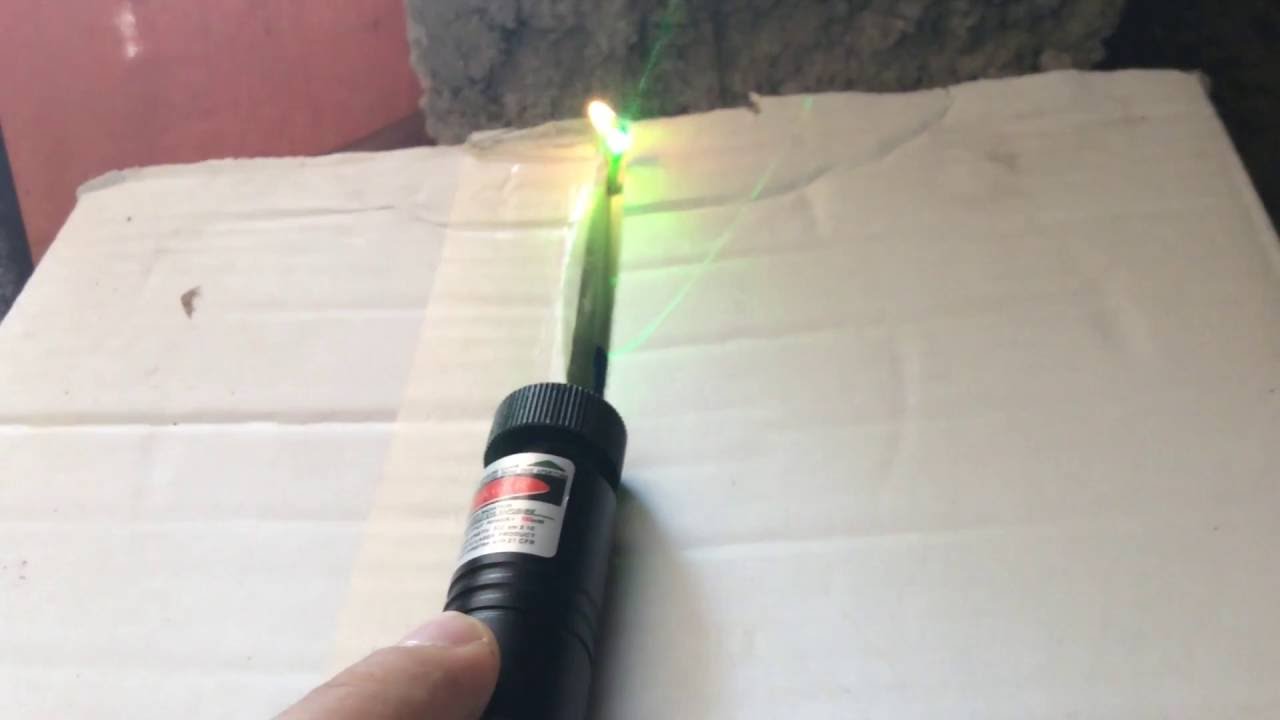 Puntatore Laser Verde che brucia 1mw 532nm ITA