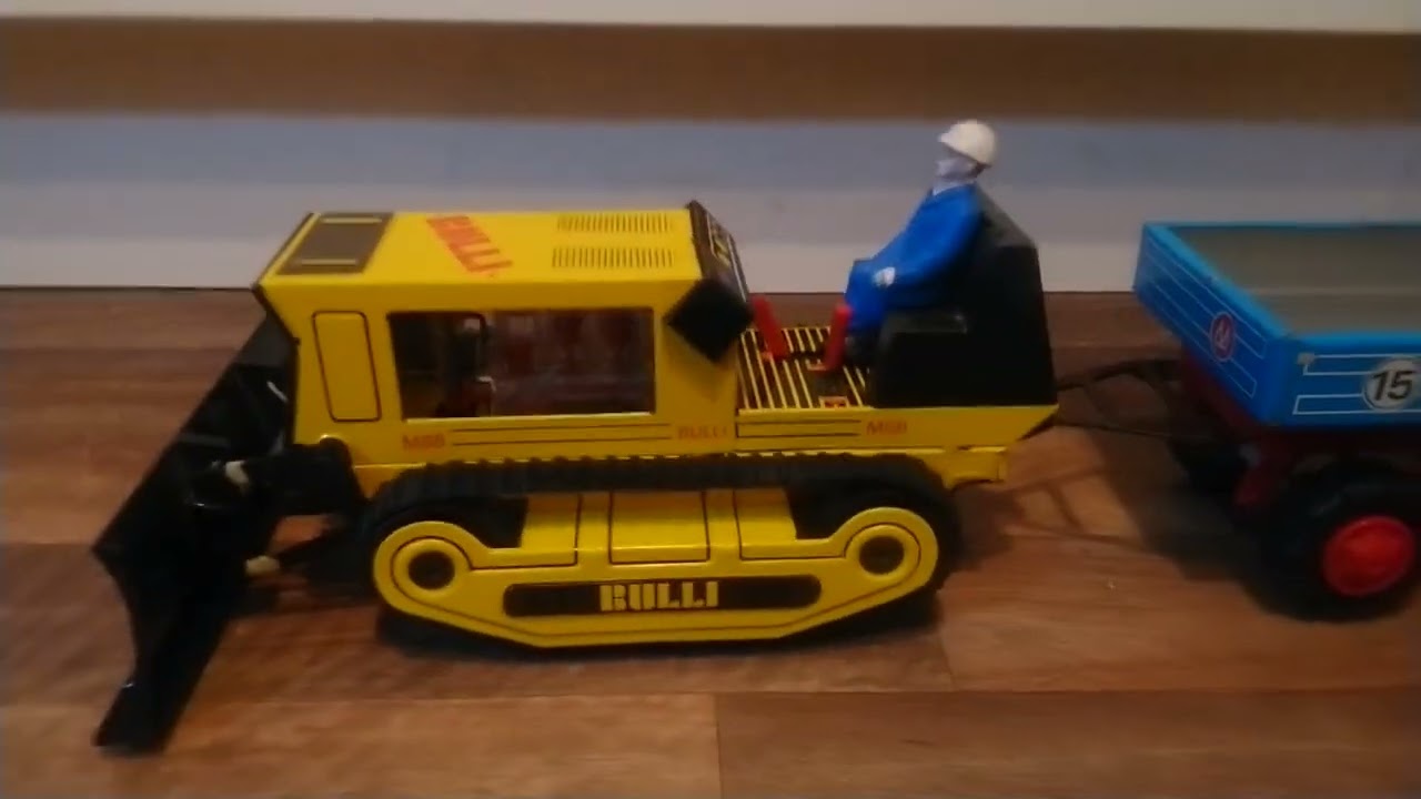 DDR SPIELZEUG/ EAST GERMAN TOYS....MSB BULLI RAUPE..