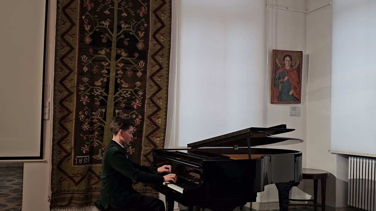Damian Ciortan plays Variations in D major, by W. A. Mozart