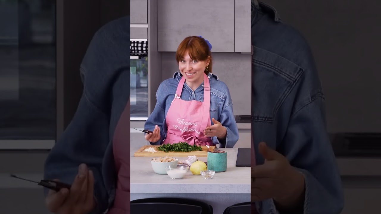 Bibi kocht veganen Kräuterdip aus weißen Bohnen 🌱😋 | Chefköchin Bianca | Folge 4