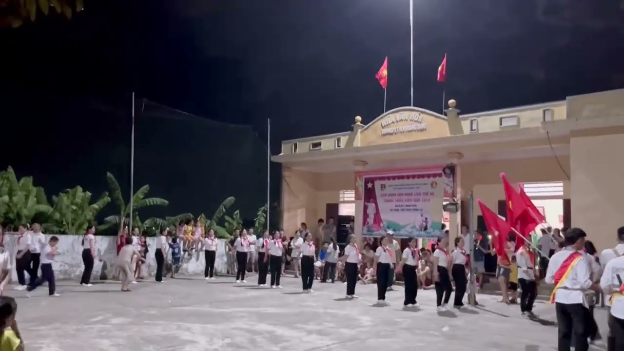 VUI CÙNG CÁC CHÁU THIẾU NHI 1