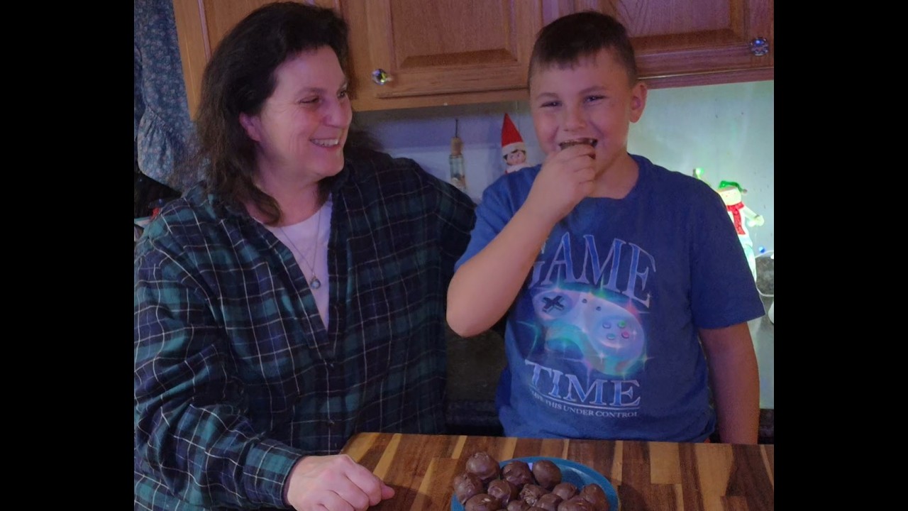 PEANUTBUTTER BALLS