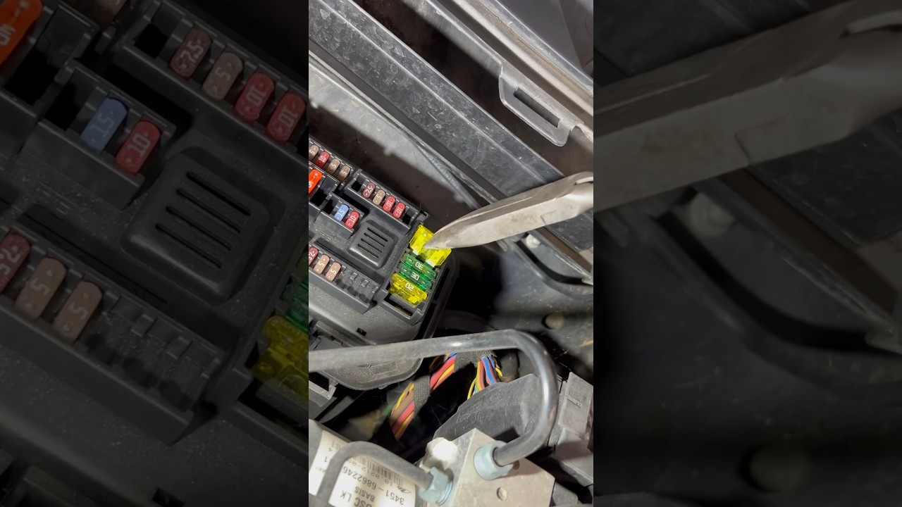 Bmw 320d 2013 f20 f21 f30 f31 ￼ lighter fuse location